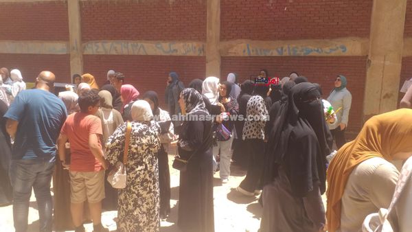 طالبات الثانوية العامة بكفر الشيخ 
