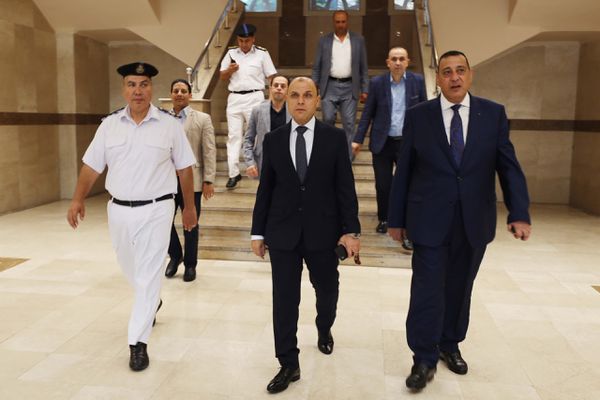 محافظ كفرالشيخ يهنئ «اللواء إيهاب عطية» مدير الأمن بتجديد الثقة 