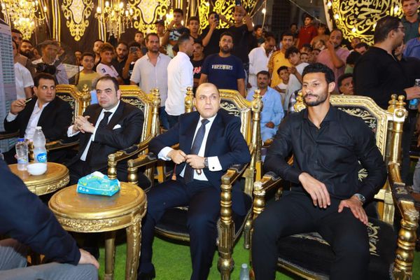 محافظ كفرالشيخ يقدم واجب العزاء في وفاة والد الكابتن «محمد الشناوي
