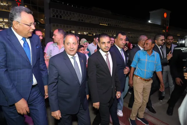 الأسعار بنص التمن.. محافظ بورسعيد يفتتح معرض 