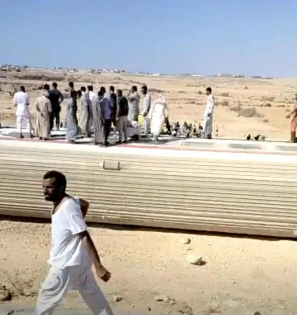 انقلاب قطار بمطروخ