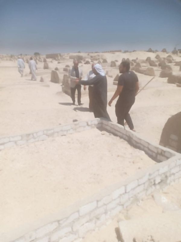 تسرب المياه الجوفية بمقابر ميدوم 
