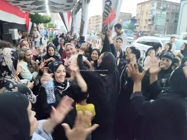 تواجد السيدات أمام اللجان
