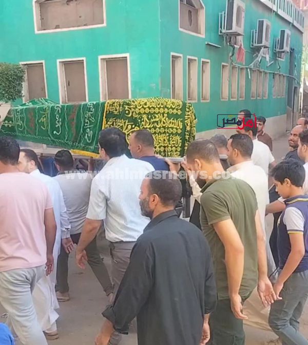 جانب من الجنازة