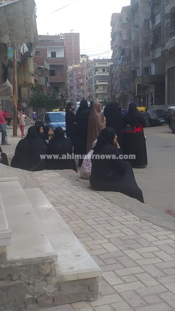 جانب من تشييع الجثمان 