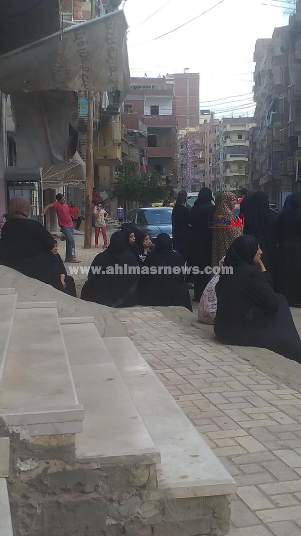 جانب من تشييع الجثمان 