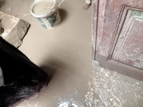 جانب من كسر الماسورة