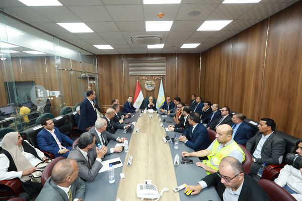 جانب من متابعة سير الانتخابات 
