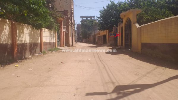 خلو الشوارع من المواطنين بسبب حرارة الجو 
