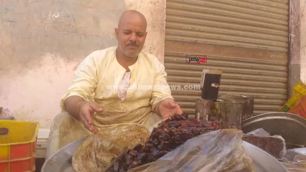 عم أحمد، بائع عجوه