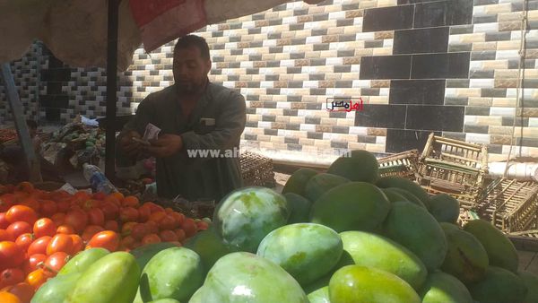 عم صابر، بائع خضار وفاكهة 