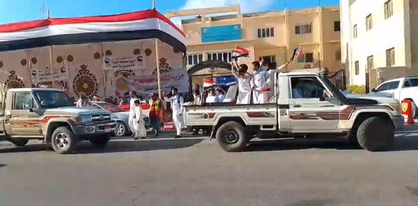 مسيرات بالسيارات بالعلمين 