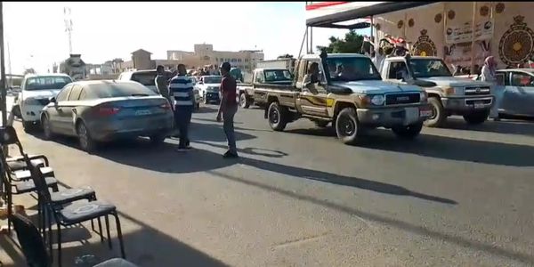 مسيرات بالسيارات بالعلمين 