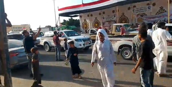 مسيرات بالسيارات بالعلمين 