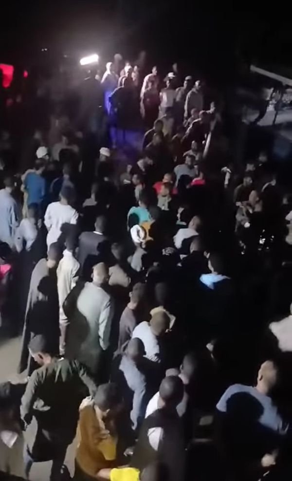 جانب من سقوط السيارة