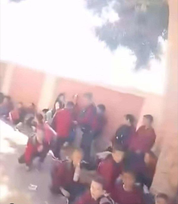 طلاب المدرسة