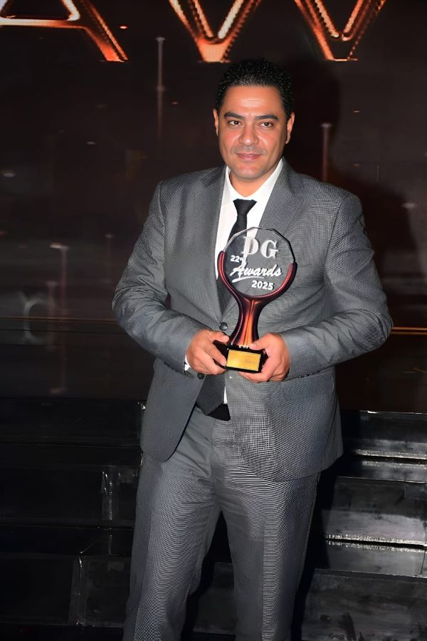 نادر عبد الله