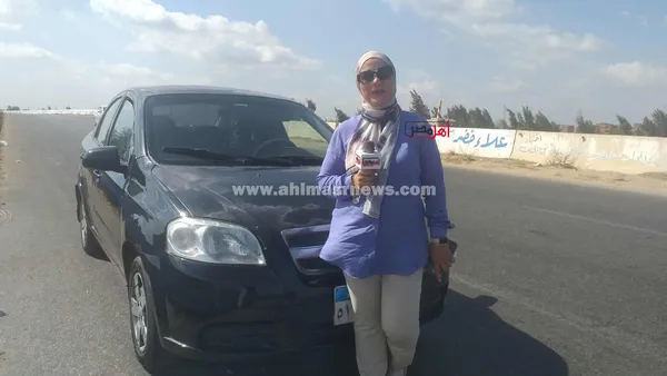 أم حبيبة، أول سيدة بكفر الشيخ تعمل في توصيل السيدات 