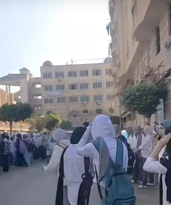 الطالبات 