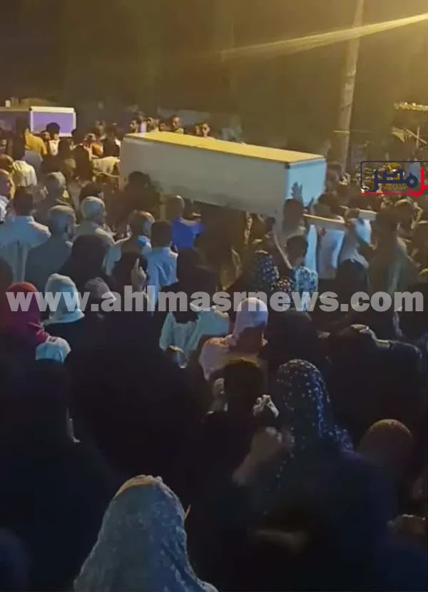 جانب من تشييع جثمان الصغيرين 