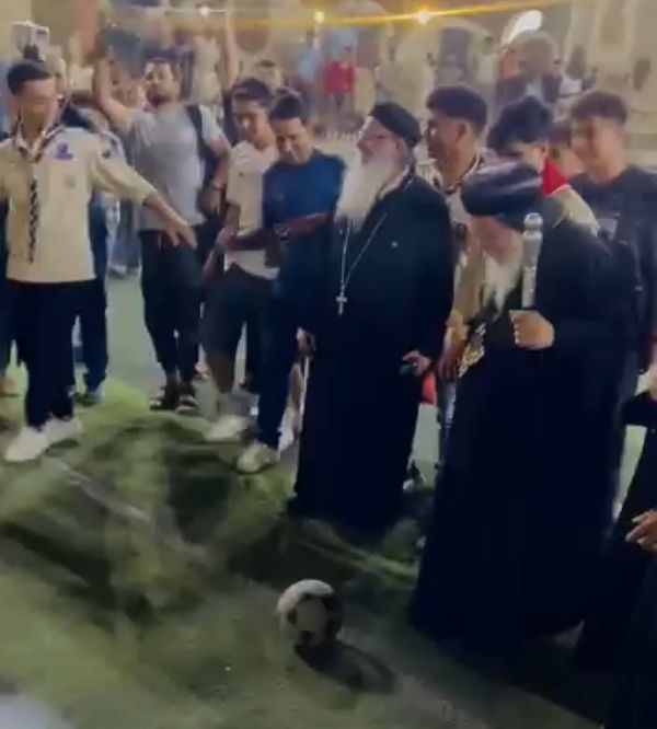 جانب من لعب مطران ملوي كرة القدم 