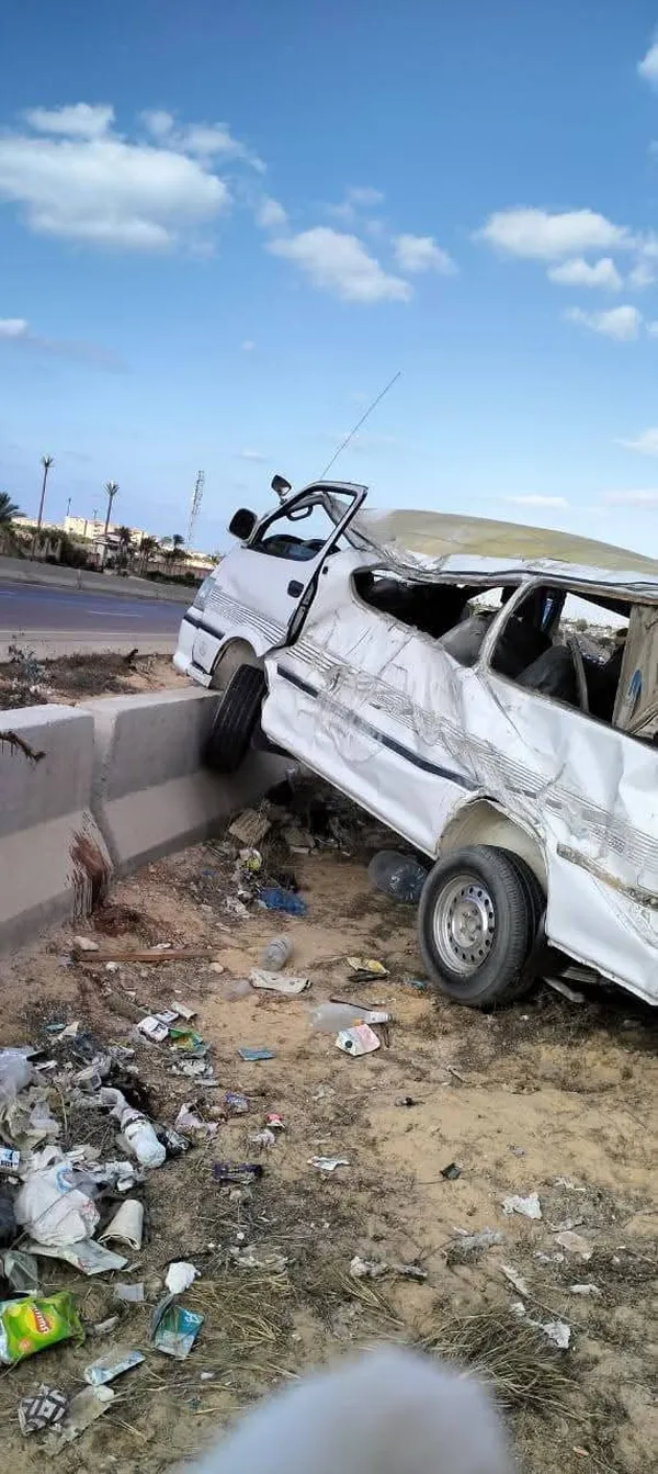 حادث اصطدام سيارة ميكروباص بطريق مطروح 