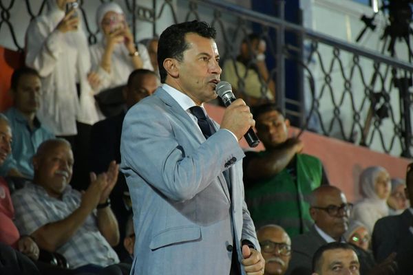 حيث تم تكريم عدد من رموز الاتحاد السابقين وتسليم ذويهم درع الاتحاد في لفتة إنسانية 
