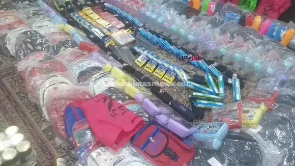 مبادرة توزيع أدوات وتغذية على الطلاب المستحقين 