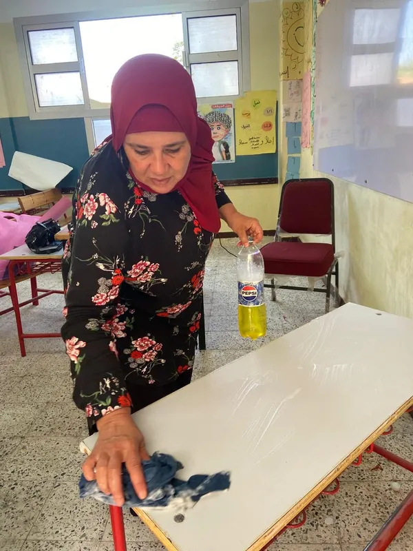 مديرة المدرسة 