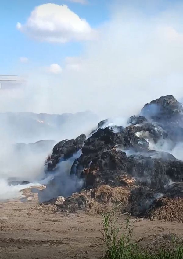 جانب من آثار الحريق