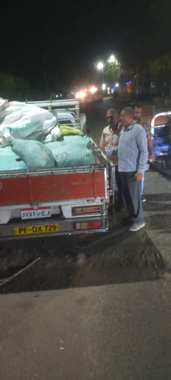 ضبط سيارة محملة بدقيق