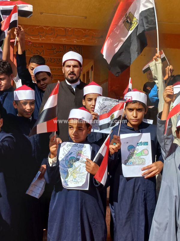 طلاب معهد خاطر الإعدادي ببيلا في كفر الشيخ يحتفلون بذكرى نصر أكتوبر