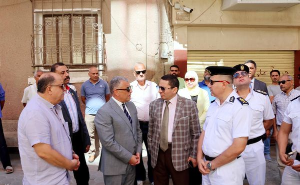 محافظ الإسماعيلية يقود حملات مكبرة