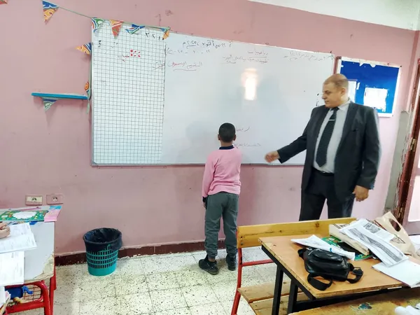 اثناء متابعة البرنامج القومي لتنمية مهارات اللغة العربية