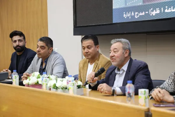 الفنان عمرو رمزي في الأكاديمية العربية للفنون