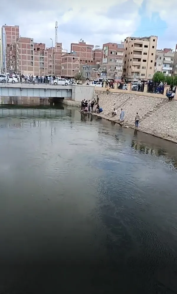 جانب من أعمال البحث عن جثمان الغريق 