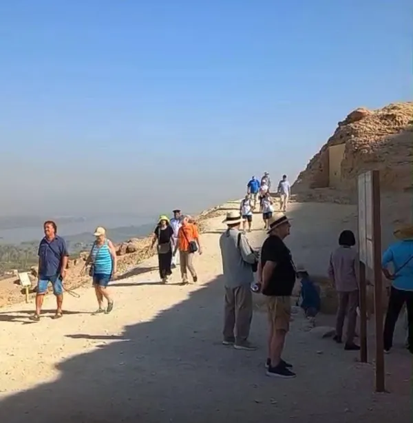 جانب من الزيارة
