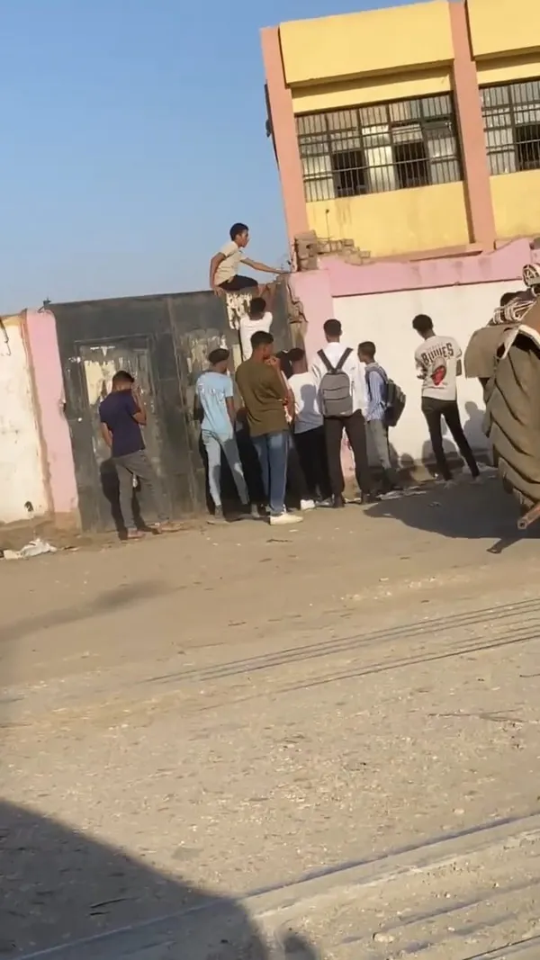 صور المدرسة 