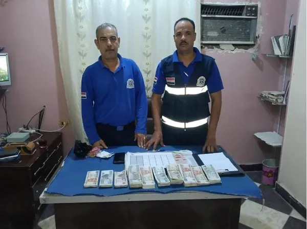 صور المسعف والسائق