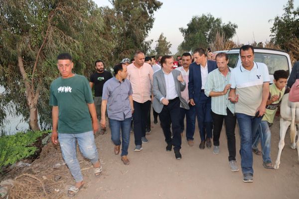 محافظ المنوفية يزور الأراضي الغارقة 
