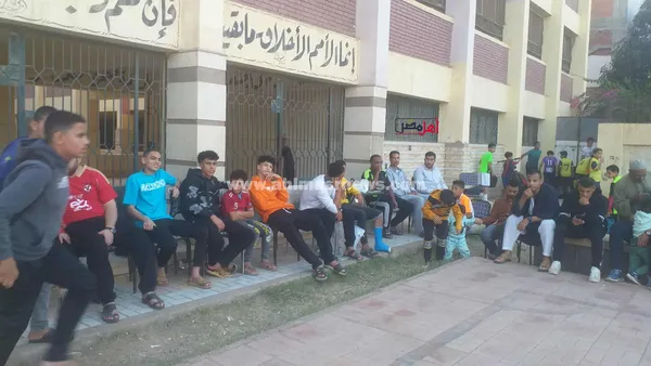 أهالي قرية محلة دياي بكفر الشيخ ينظمون بطولة كرة قدم خيرية لصالح مرضى الغسيل الكلوي بالقرية