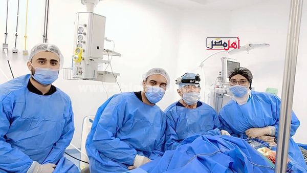 جانب من العملية الجراحية 