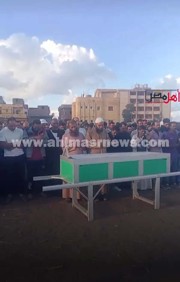 جانب من تشييع الجثمان 