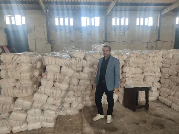 ضبط أمين مخازن استولى على 44 طن سكر تمويني بكفر الشيخ