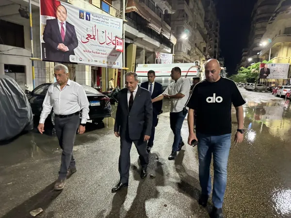 محافظ بورسعيد يتابع ميدانيٱ جهود سحب وشفط المياه بمحافظة بورسعيد