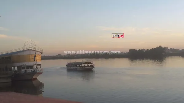 الإقبال على الرحلات النيلية بكفر الشيخ في ليلة رأس السنة 