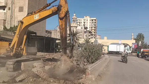 جانب من أعمال الرصف