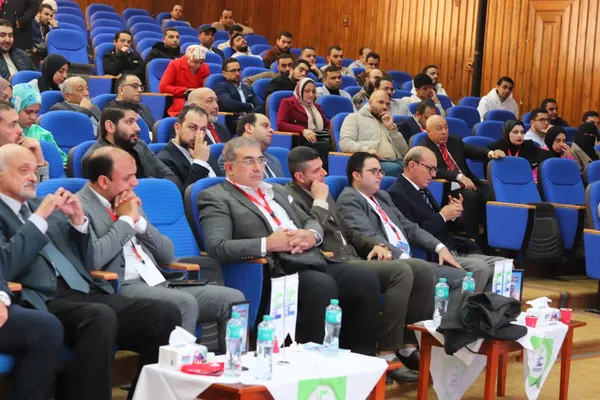 جانب من افتتاح المؤتمر 