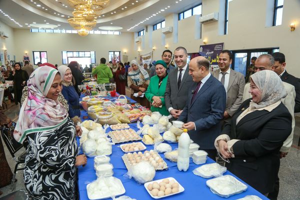 جانب من افتتاح المعرض 