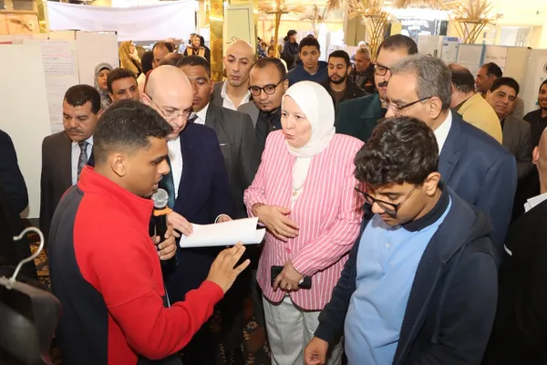 جانب من الافتتاح 